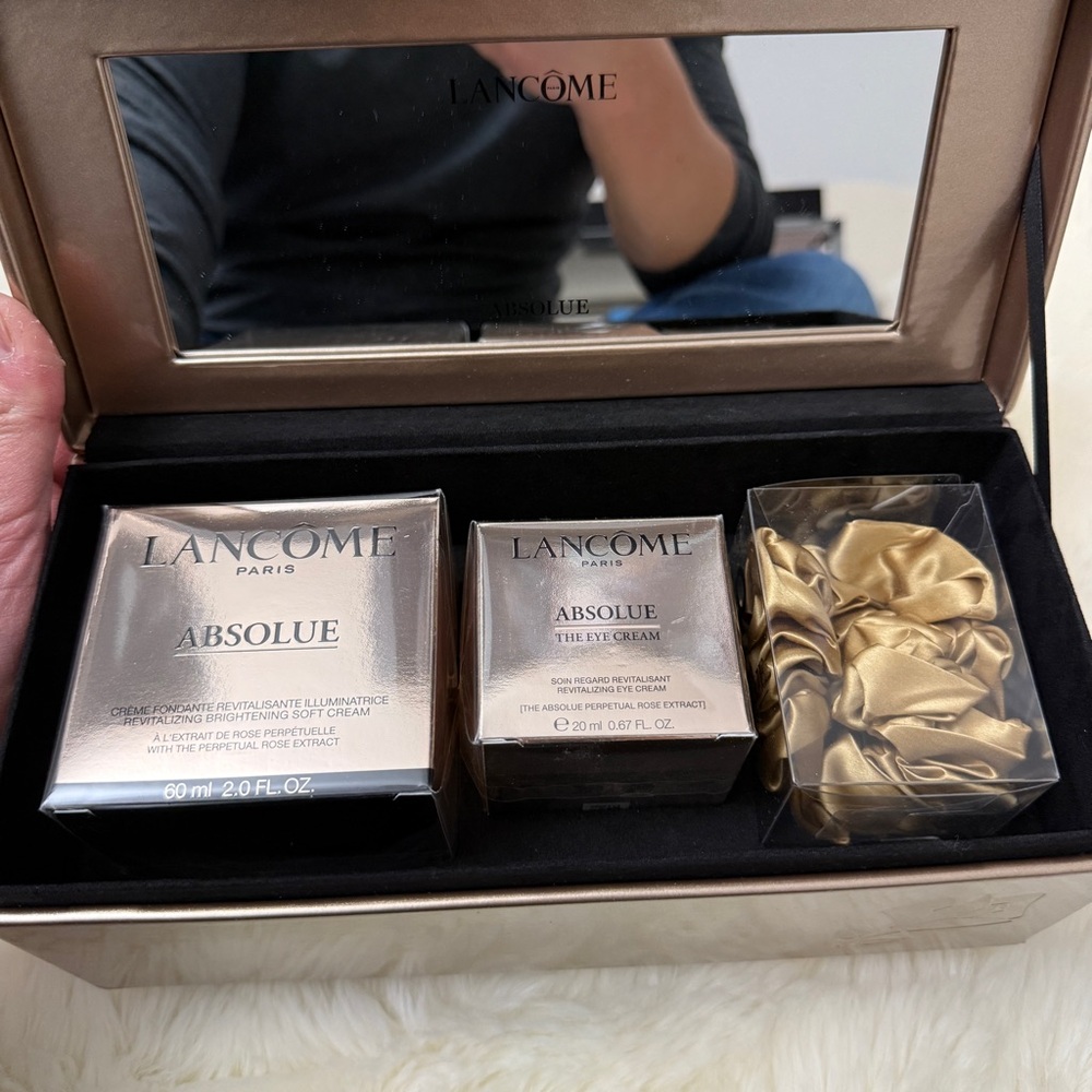Lancôme Absolue skincare set brand new